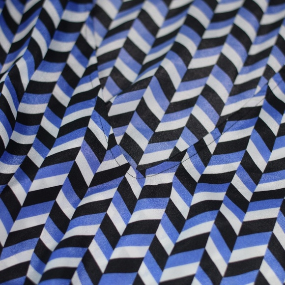 blouse - Picture 4 of 5